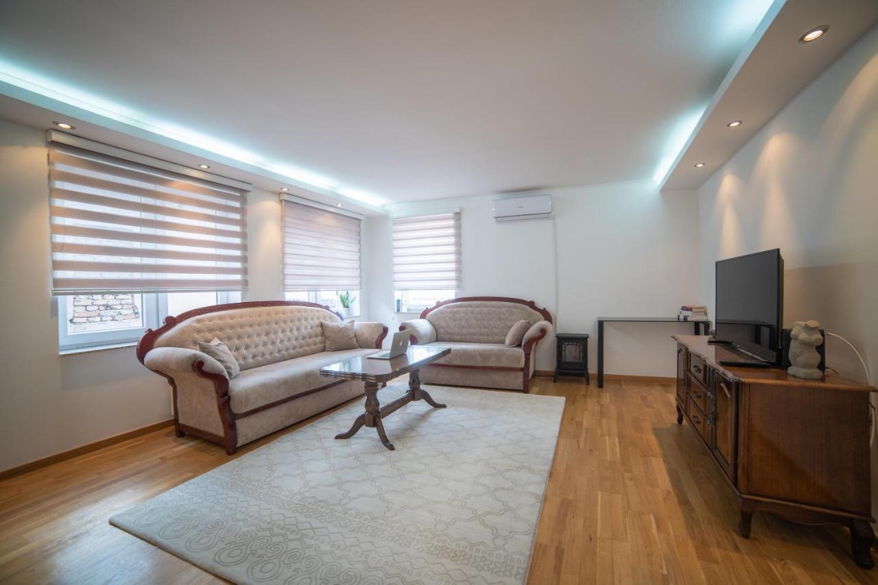 Bright & Spacious In Main Zone Appartement