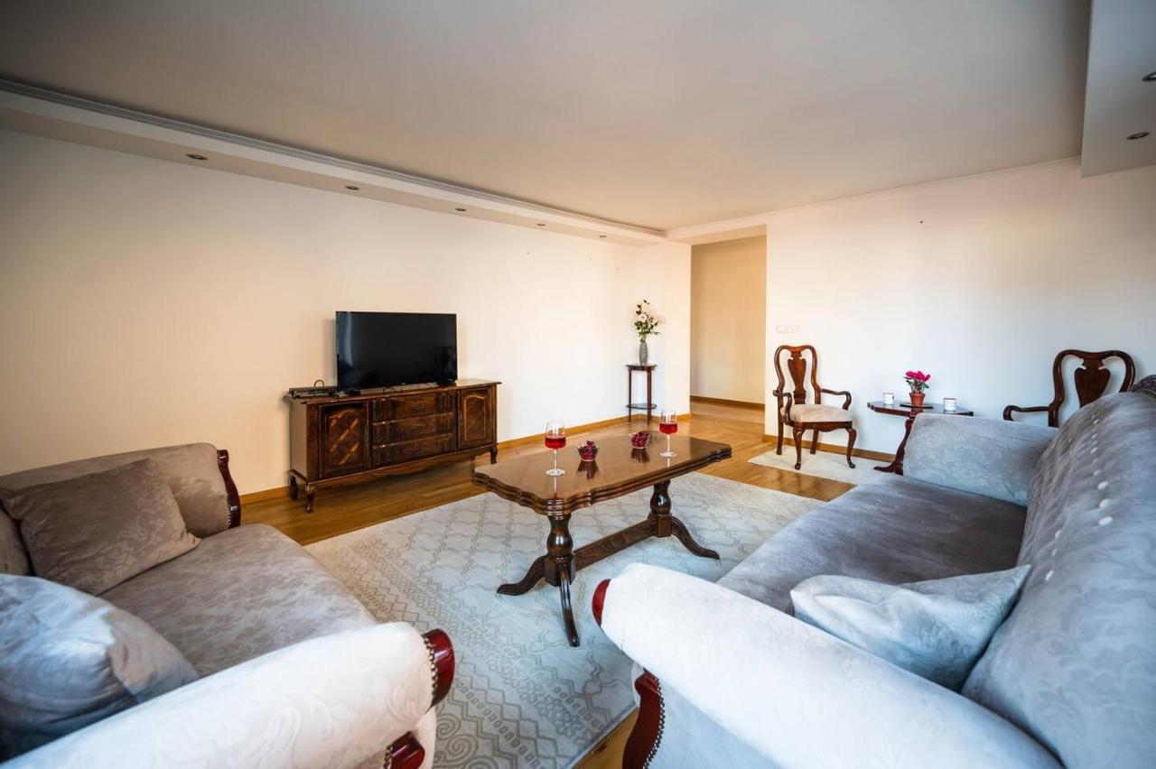 Bright & Spacious In Main Zone
