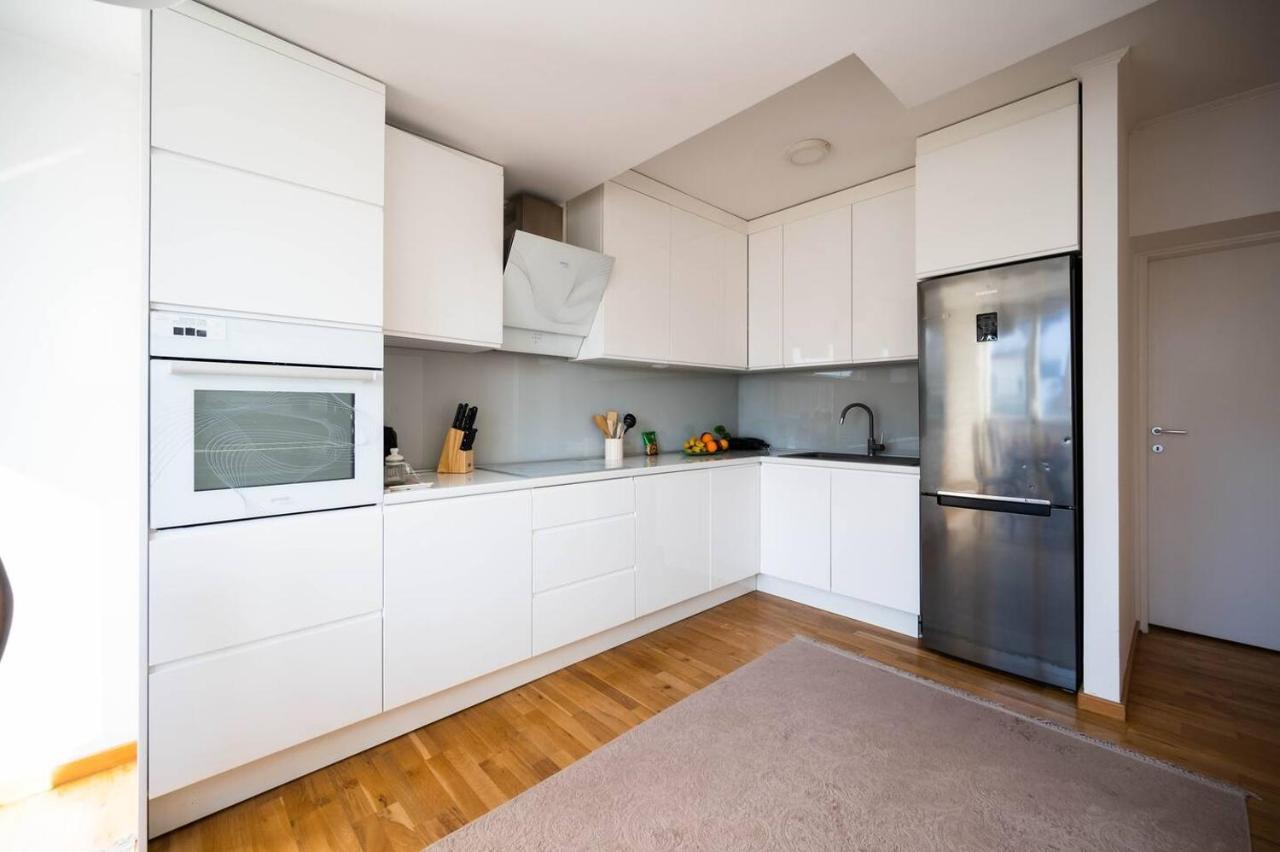Bright & Spacious In Main Zone SJJ